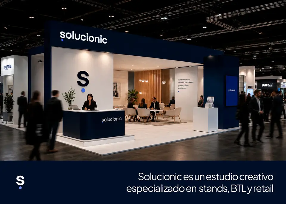 Stand de feria con la marca Solucionic